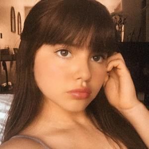 Meet your Posher, Iris